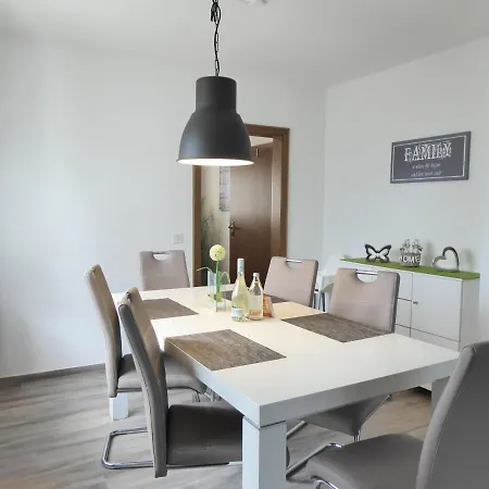 Happyness 6 Personen * Винтерберг